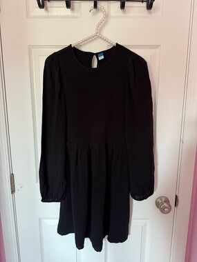 Old Navy Black Long-Sleeve Smocked Bodice Dress